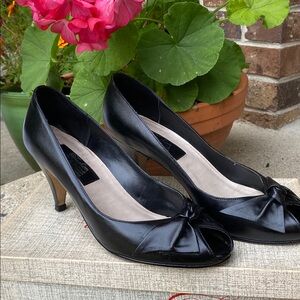 Leather peep-toe heels